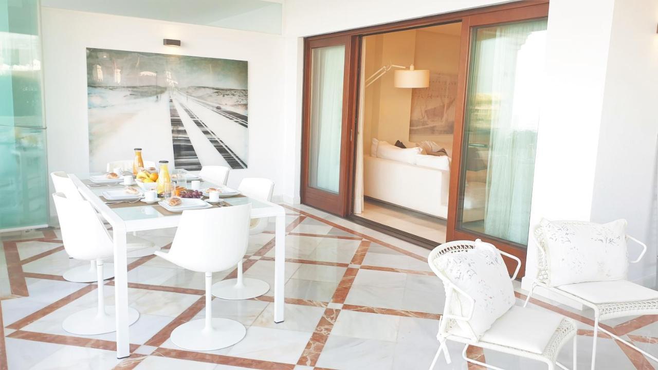 Luxury Apartment Frontal Beach In Doncella Beach Эстепона Экстерьер фото