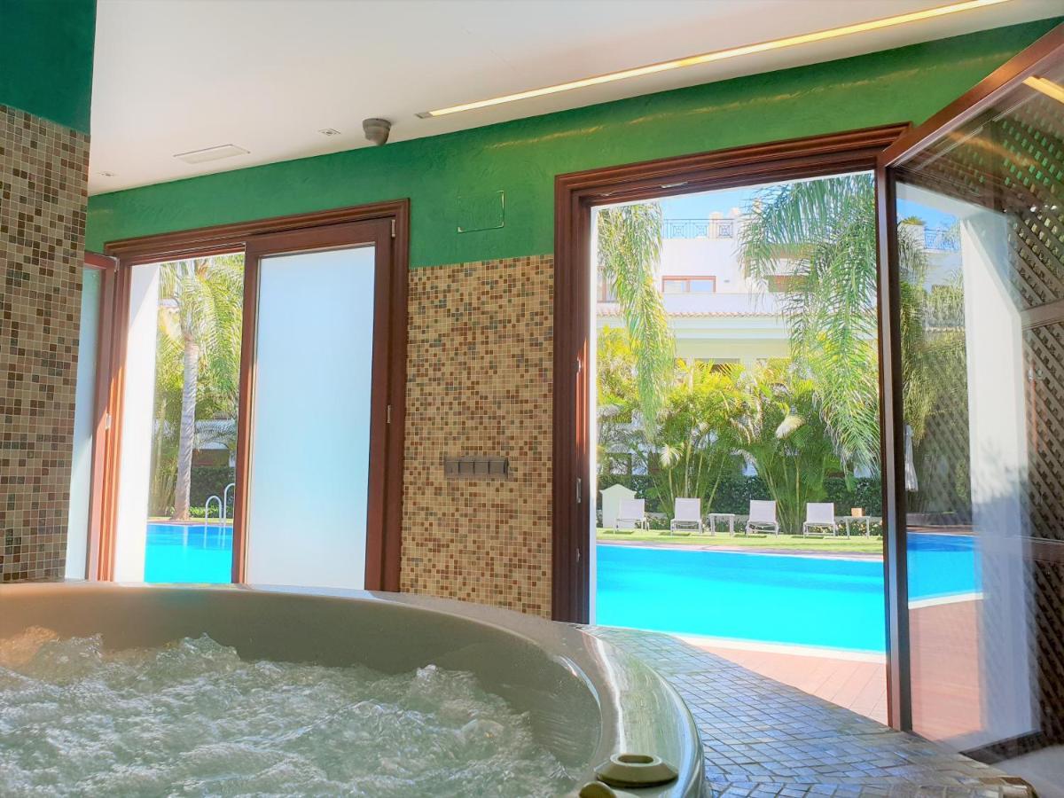 Luxury Apartment Frontal Beach In Doncella Beach Эстепона Экстерьер фото