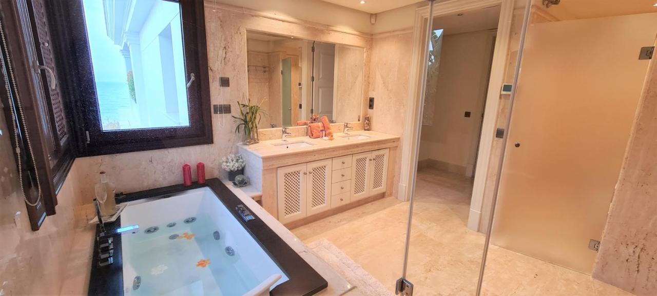 Luxury Apartment Frontal Beach In Doncella Beach Эстепона Экстерьер фото