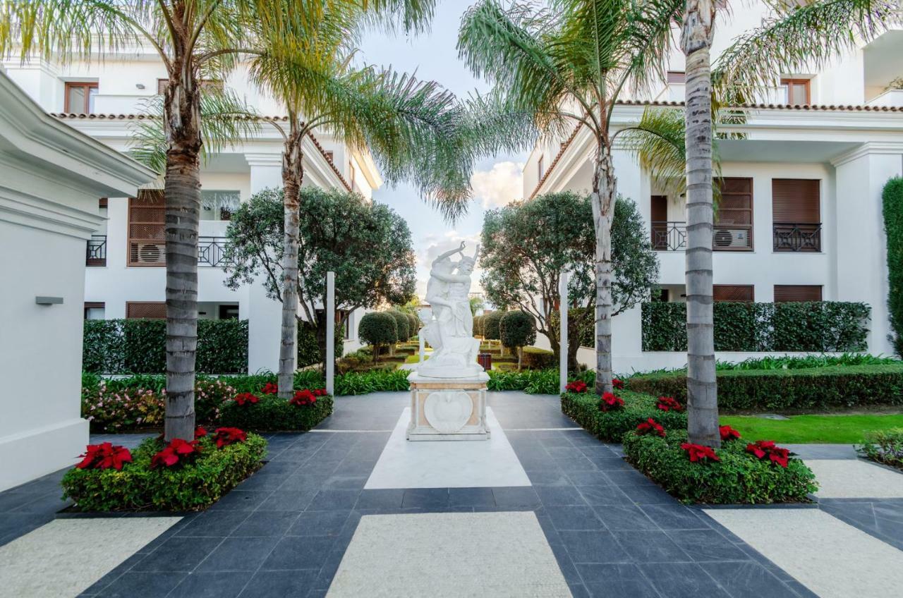 Luxury Apartment Frontal Beach In Doncella Beach Эстепона Экстерьер фото
